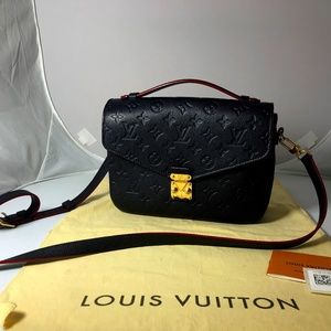 Louis Vuitton Pochette Metis Navy/red